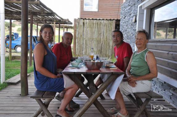 Café da manhã na nossa casa em Punta del Diablo, no litoral do Uruguai